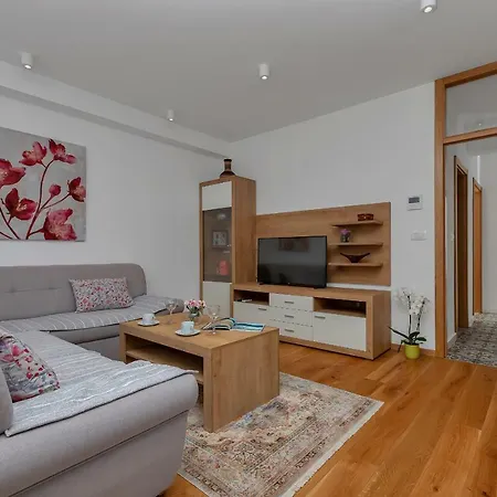 Apartment Batelina
