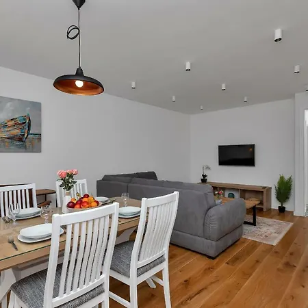 Apartment Batelina