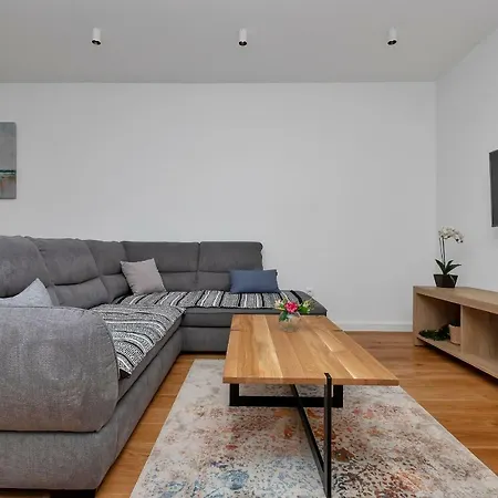 Apartament Batelina *